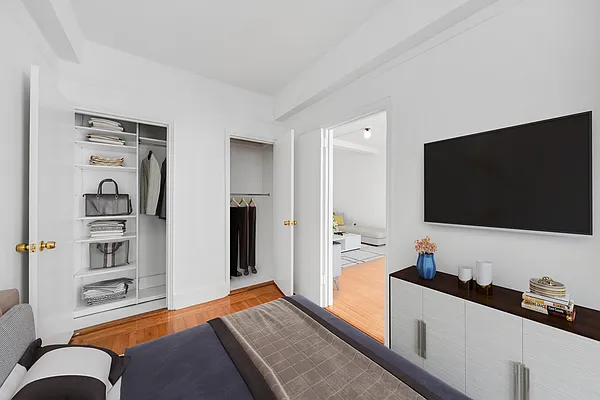 Rented by Vector New York, LLC | media 8