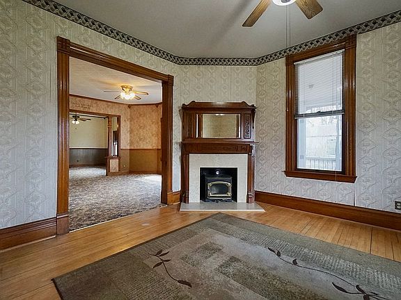 4th image of 120 Mill St S