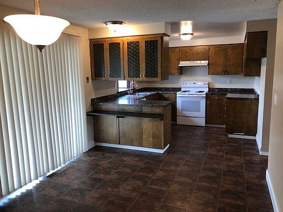 5th image of 8011 NW Greenbriar Dr