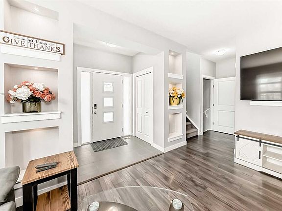 5th image of 301 Midtown Gate SW
