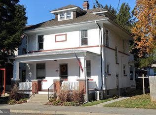 230 W High St, Manheim, PA 17545
