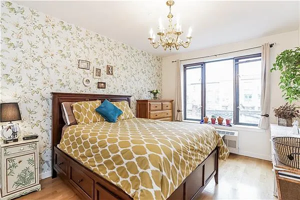 Sold by Avenue Sotheby's International Realty | media 6