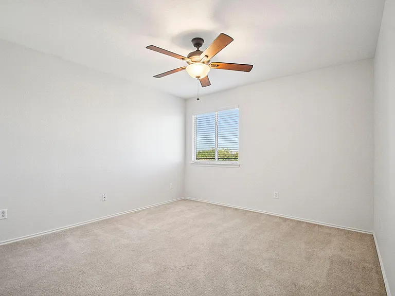 217 Killian Loop — Photo 27