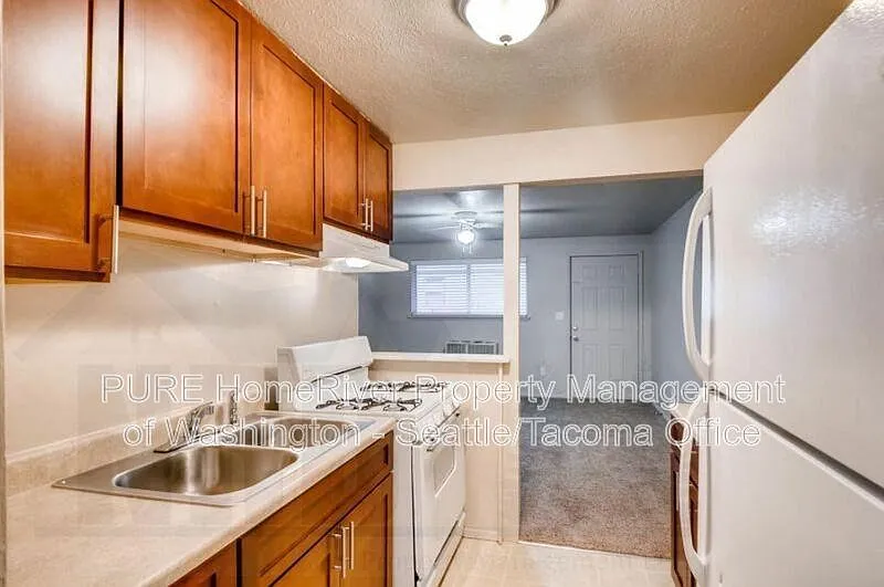 1 bed, 1.0 bath, 650 sqft, $1,295 — Photo 3