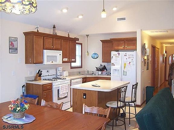 5th image of 1259 Asbury Ave Unit C