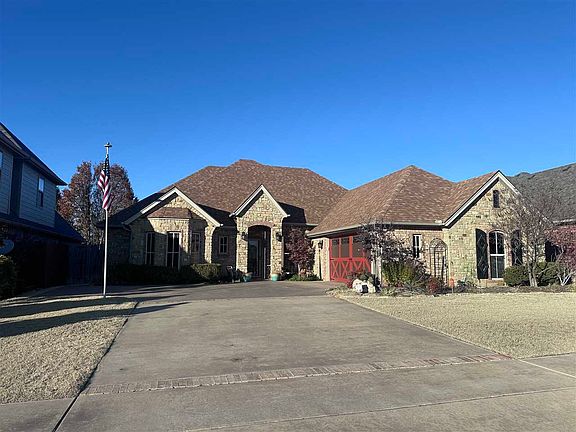 2nd image of 3704 NE Cypress Ln