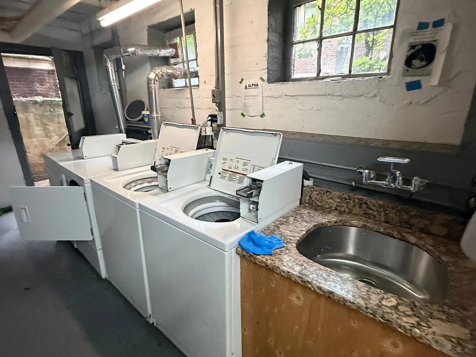 1 bed, 1.0 bath, $1,700 — Photo 2