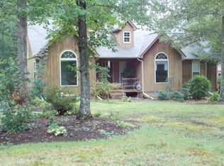 2495 Highland Ln, Crossville, TN 38555