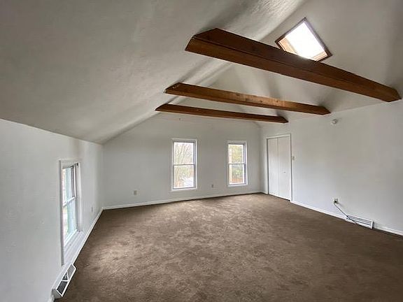 4th image of 219 N Taylor St #2
