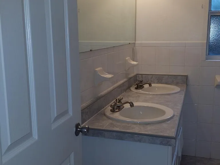 603 Powell St — Photo 16