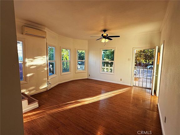 2nd image of 760 Elm St