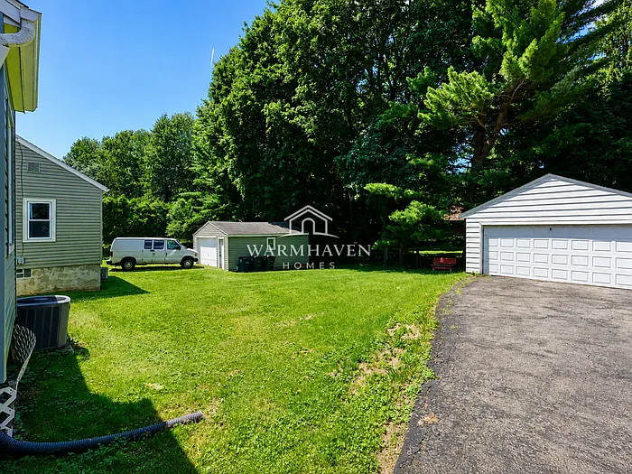 1575 Idlewood Ave — Photo 2