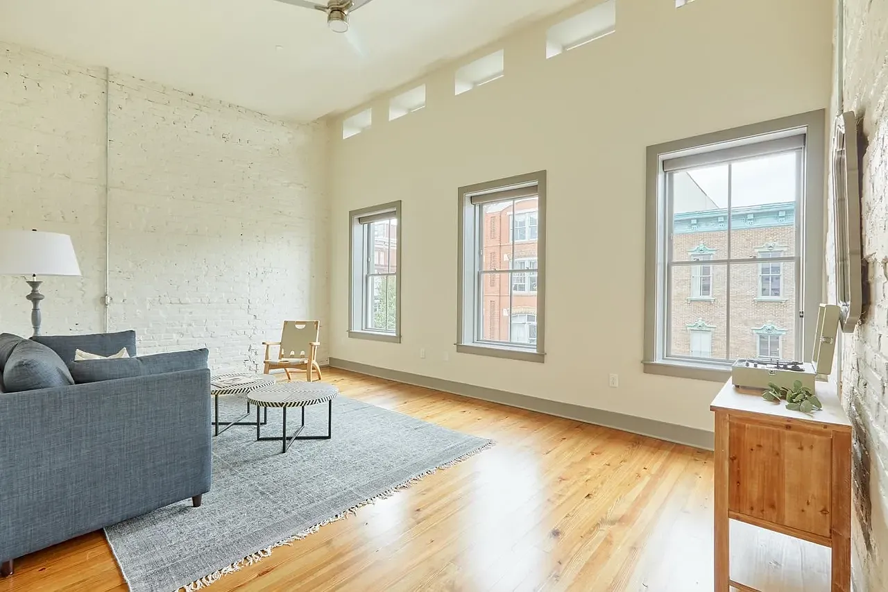 3 bed, 1000 sqft, $3,600 — Photo 3