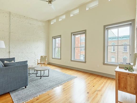 3rd image of 216 W Broughton St #2A