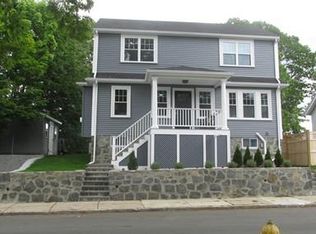 8 Searle Rd, West Roxbury, MA 02132