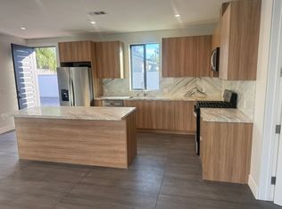 18935 Arminta St, Reseda, CA 91335