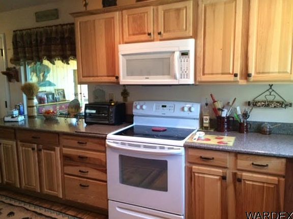 3rd image of 6639 E Knob Hill Dr