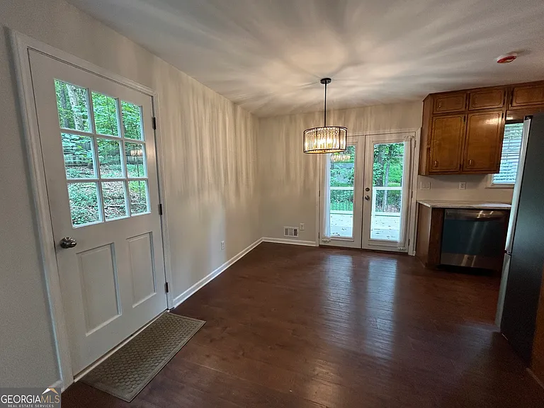 3075 Carlton Rd — Photo 4