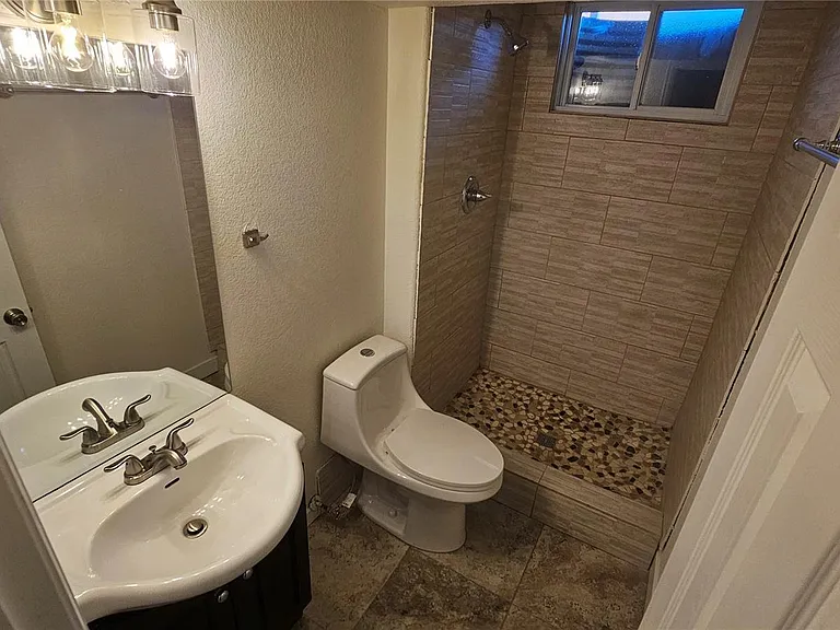 7840 Linda Cir — Photo 15