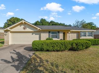 721 Pawnee Trl, Hewitt, TX 76643