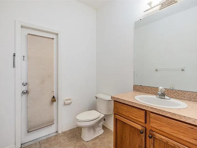 8219 Canterbury Lake Blvd — Photo 9