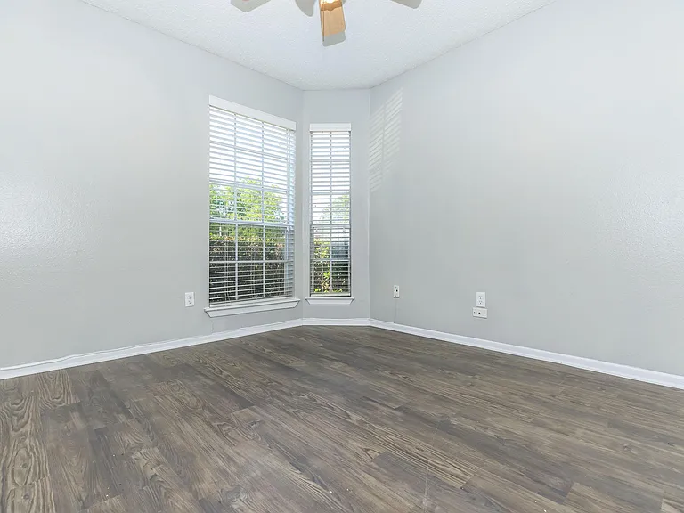 12148 Jollyville Rd — Photo 132