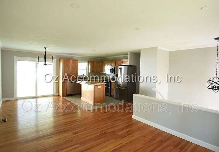 707 N Seminole Dr — Photo 8