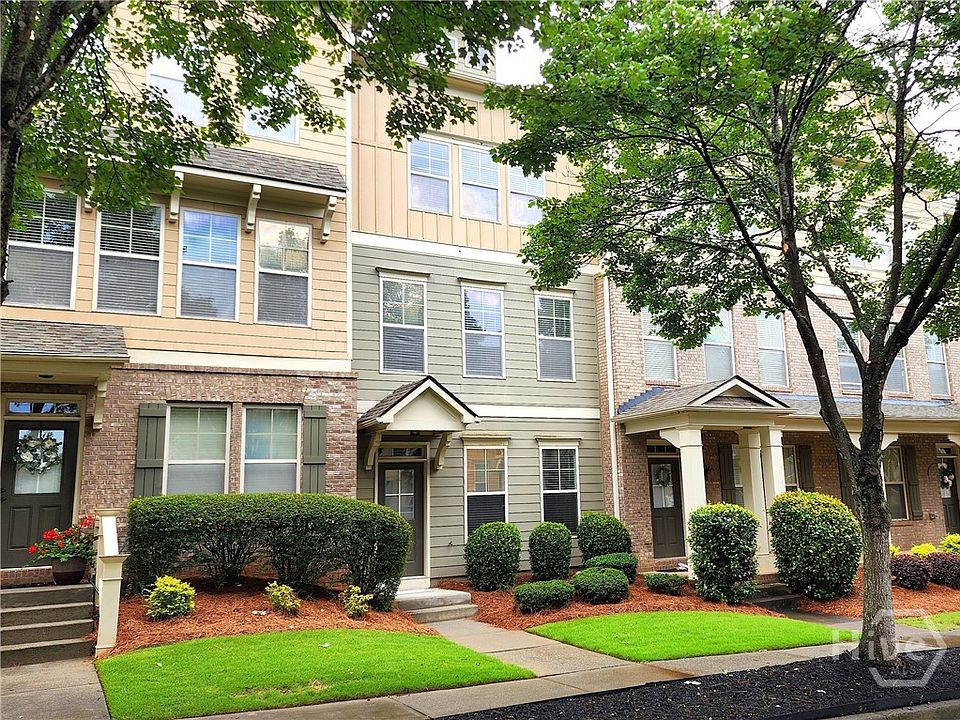 1st image of 635 Grove Manor Park