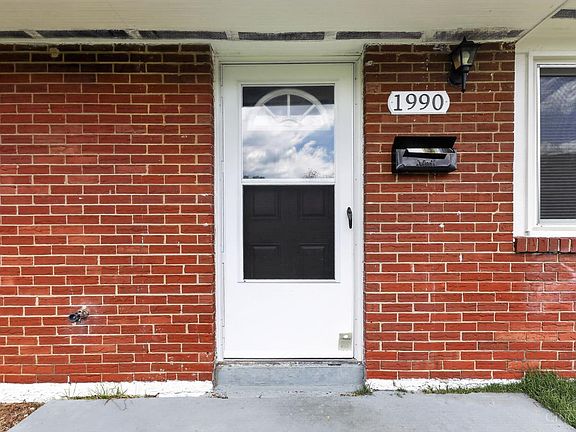 4th image of 1990 Bluehill Dr