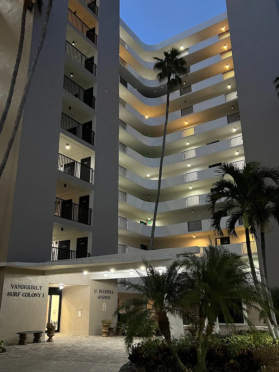 Building Photo - 11 Bluebill Ave #505