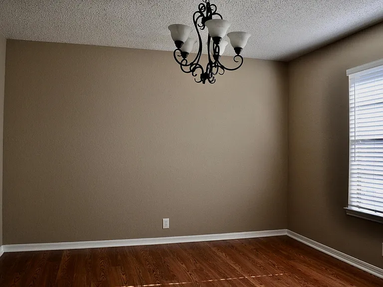 8304 Red Willow Dr — Photo 8