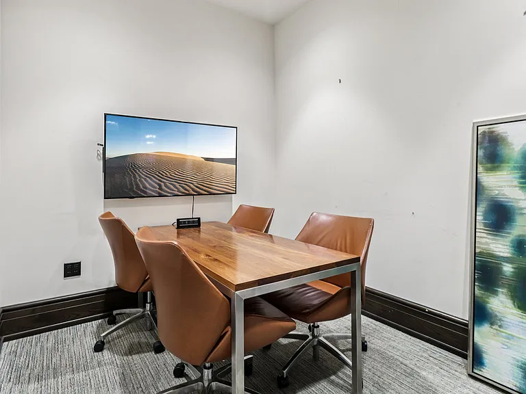 Marisol Apartments — Photo 33