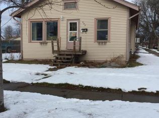 302 10th Ave SW, Aberdeen, SD 57401