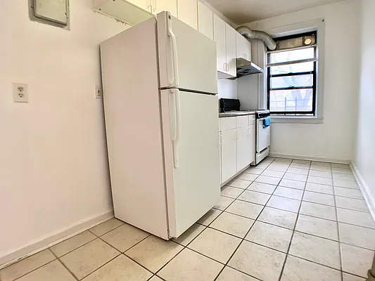 Rented by Corcoran | media 3