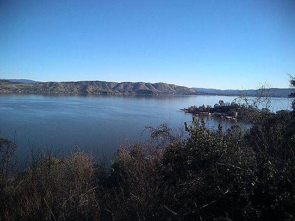 Nearby View:  Pt Lakeview Rd