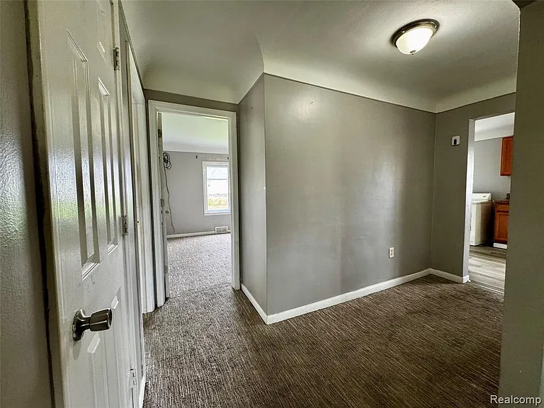 8045 Cadillac Ave — Photo 5