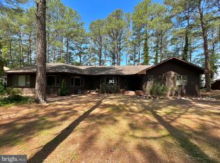 4970 Canal Dr, Crisfield, MD 21817