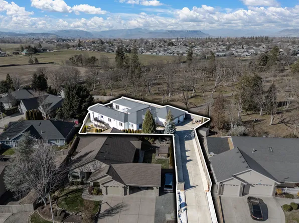 875 N Mountain Ave, Central Pt, OR 97502