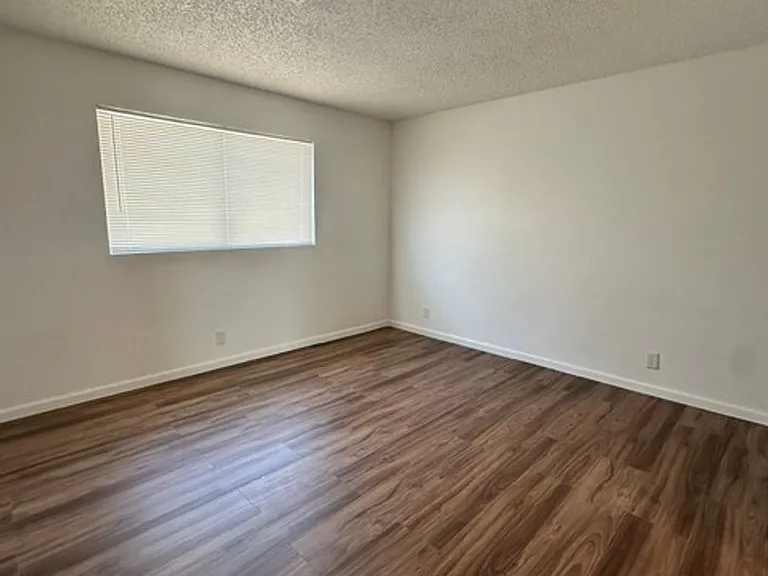 3411 Center Dr — Photo 18