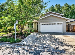 245 Hummingbird Ct, Healdsburg, CA 95448