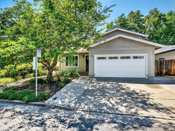 245 Hummingbird Court, Healdsburg, CA 95448