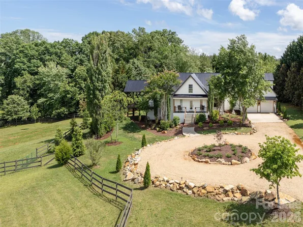 4647 Big Level Rd, Mill Spring, NC 28756