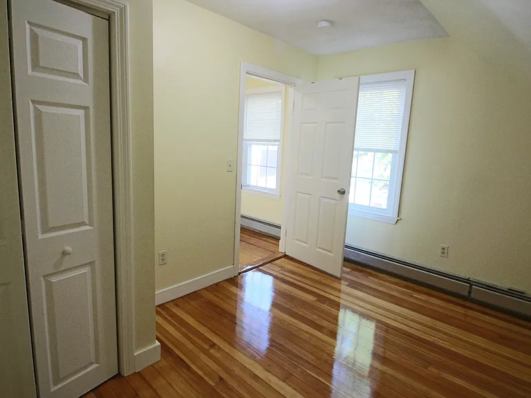 420 Essex St #3 — Photo 13