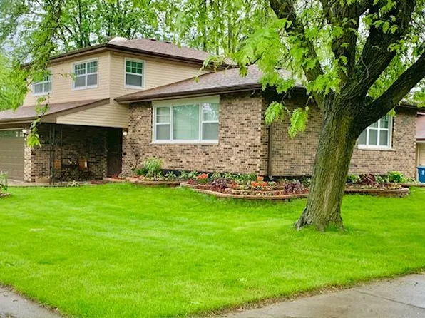 17033 Wausau Ave NE, South Holland, IL 60473