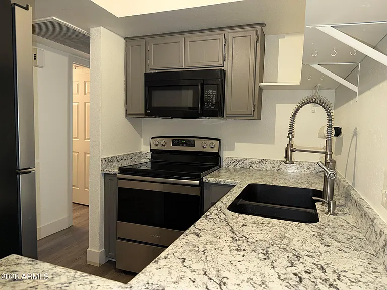 17 E Ruth Ave #305 — Photo 4