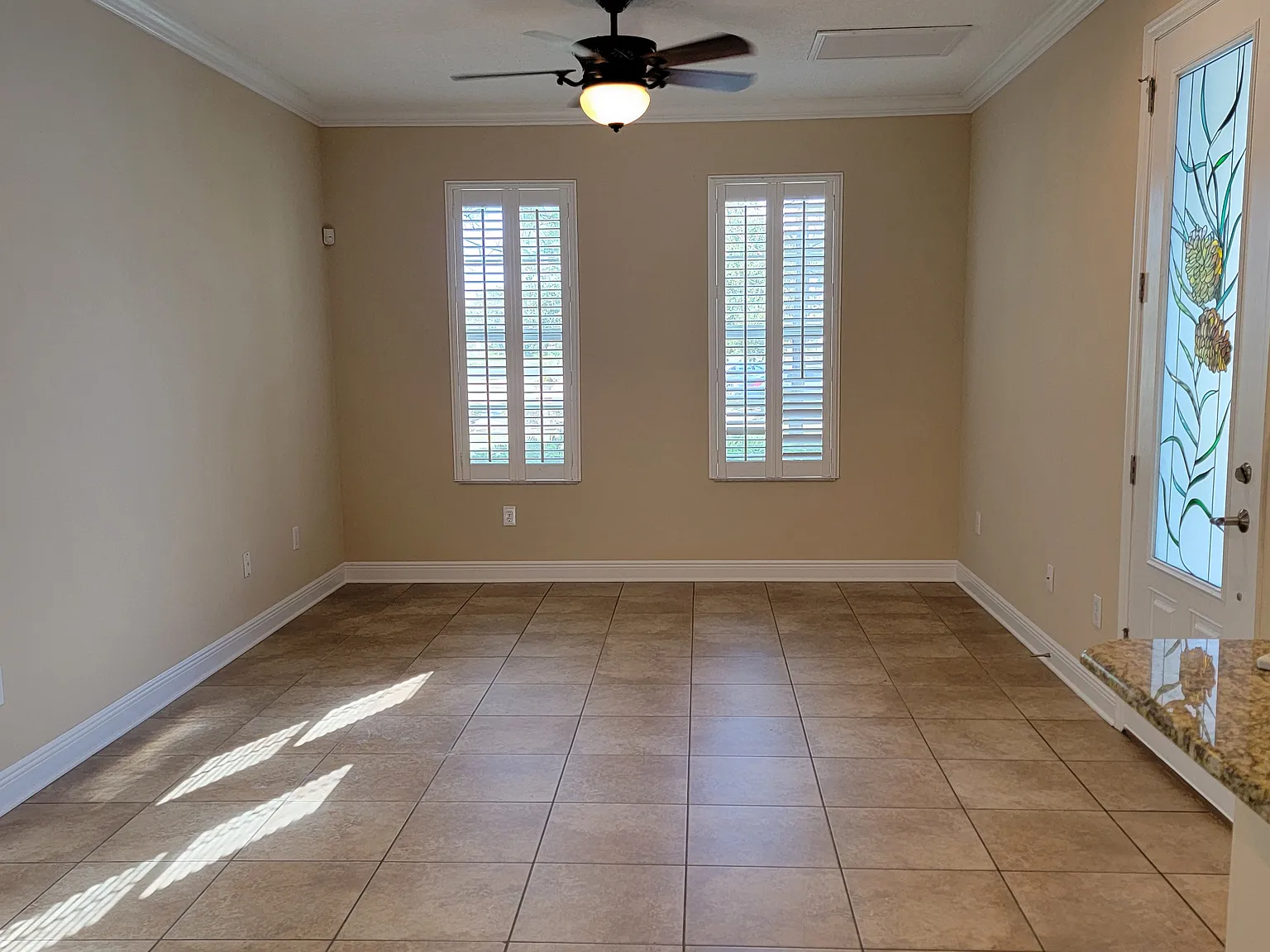 3 bed, 2.0 bath, 1547 sqft, $2,700 — Photo 4