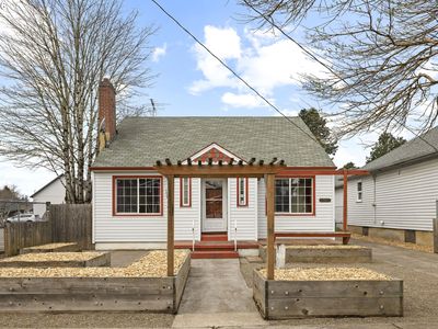 5751 SE 87th Ave, Portland, OR, 97266