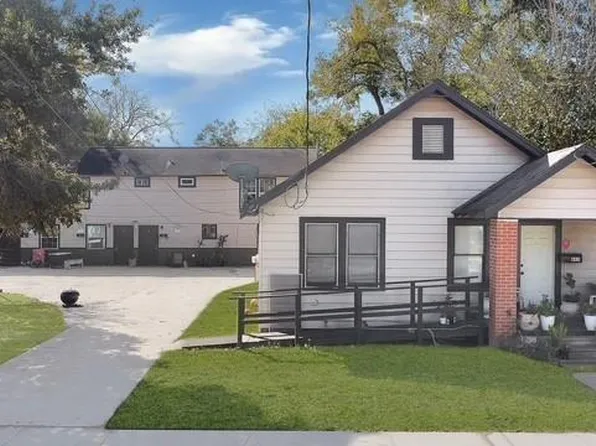 605 E Hunnicutt St #C, Baytown, TX 77520
