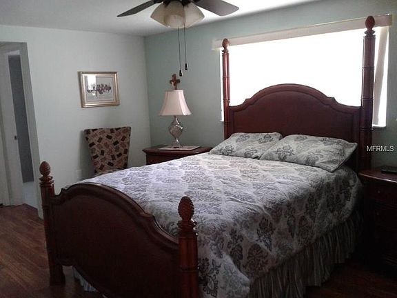 3rd image of 8613 Forest Glade Dr