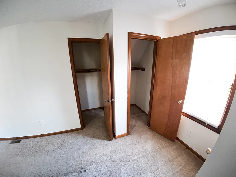3619 Lakecrest Ct — Photo 9